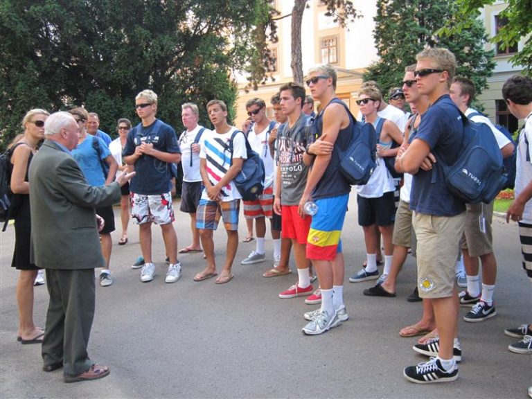 Europe Tour Guide