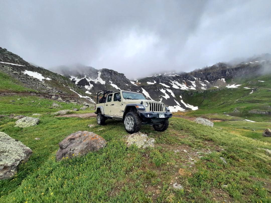 Off-Road Skills with Ouray’s Expert-Led Jeep Tours